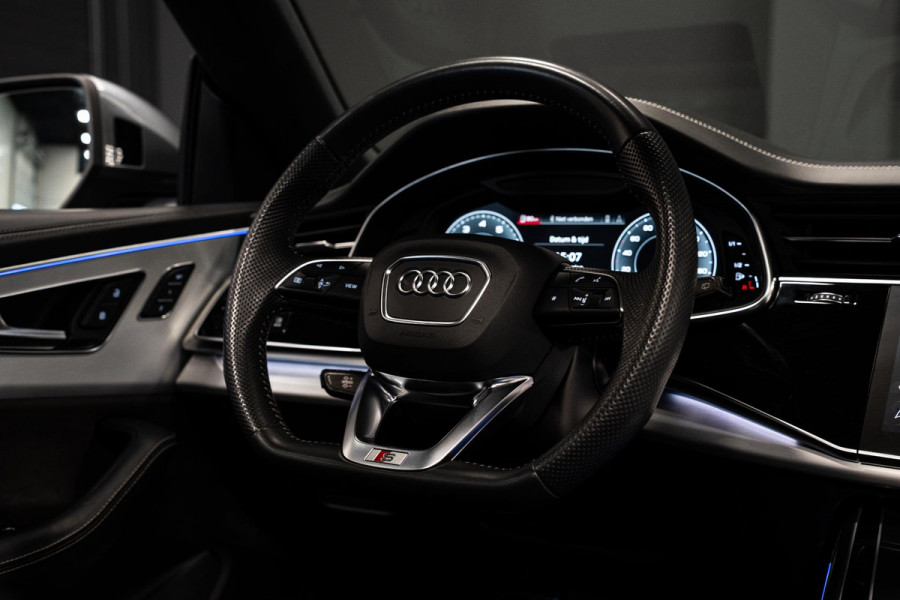 Audi Q8 55 TFSI quattro Pro Line Plus *Bang & Olufsen Advanced / Vierwiel-besturing / Soft-Close / Nachtzicht / Surround-View* Audi Q8 55 TFSI quattro Pro Line Plus *Bang & Olufsen Advanced / Vierwiel-besturing / Soft-Close / Nachtzicht / Surround-View*