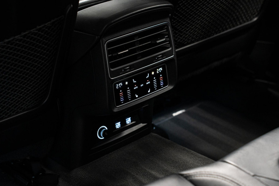 Audi Q8 55 TFSI quattro Pro Line Plus *Bang & Olufsen Advanced / Vierwiel-besturing / Soft-Close / Nachtzicht / Surround-View* Audi Q8 55 TFSI quattro Pro Line Plus *Bang & Olufsen Advanced / Vierwiel-besturing / Soft-Close / Nachtzicht / Surround-View*