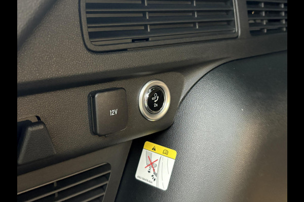 Ford Kuga 2.5 PHEV ST-Line 225pk | Nieuw Model! | Wegklapbare Trekhaak | Winter Pack Ford Kuga 2.5 PHEV ST-Line 225pk | Nieuw Model! | Wegklapbare Trekhaak | Winter Pack