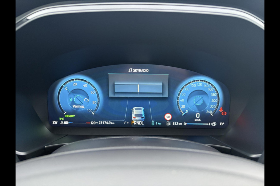 Ford Kuga 2.5 PHEV ST-Line 225pk | Nieuw Model! | Wegklapbare Trekhaak | Winter Pack Ford Kuga 2.5 PHEV ST-Line 225pk | Nieuw Model! | Wegklapbare Trekhaak | Winter Pack