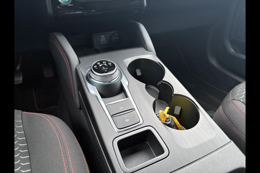 Ford Kuga 2.5 PHEV ST-Line 225pk | Nieuw Model! | Wegklapbare Trekhaak | Winter Pack Ford Kuga 2.5 PHEV ST-Line 225pk | Nieuw Model! | Wegklapbare Trekhaak | Winter Pack