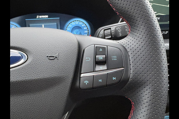 Ford Kuga 2.5 PHEV ST-Line 225pk | Nieuw Model! | Wegklapbare Trekhaak | Winter Pack Ford Kuga 2.5 PHEV ST-Line 225pk | Nieuw Model! | Wegklapbare Trekhaak | Winter Pack