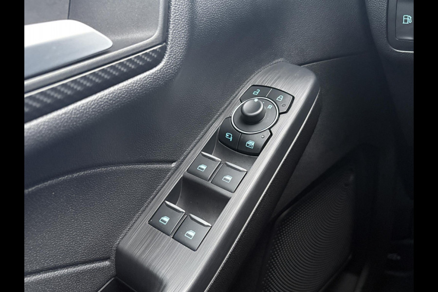 Ford Kuga 2.5 PHEV ST-Line 225pk | Nieuw Model! | Wegklapbare Trekhaak | Winter Pack Ford Kuga 2.5 PHEV ST-Line 225pk | Nieuw Model! | Wegklapbare Trekhaak | Winter Pack