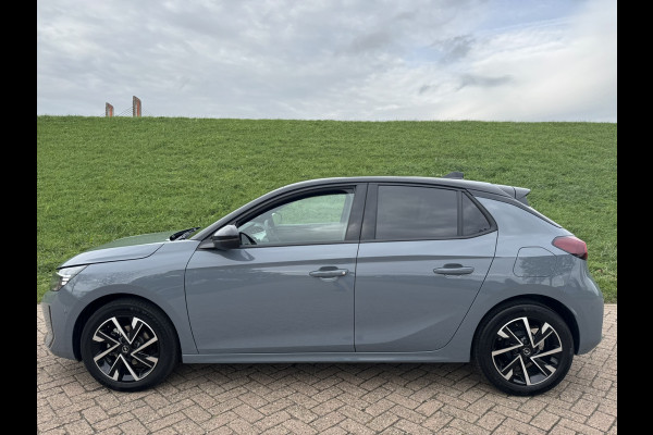 Opel Corsa 1.2 GS Climate Control | Camera | Keyless Opel Corsa 1.2 GS Climate Control | Camera | Keyless