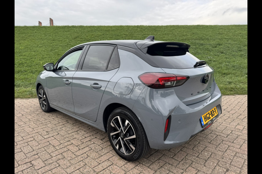 Opel Corsa 1.2 GS Climate Control | Camera | Keyless Opel Corsa 1.2 GS Climate Control | Camera | Keyless