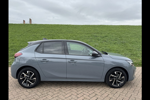 Opel Corsa 1.2 GS Climate Control | Camera | Keyless Opel Corsa 1.2 GS Climate Control | Camera | Keyless