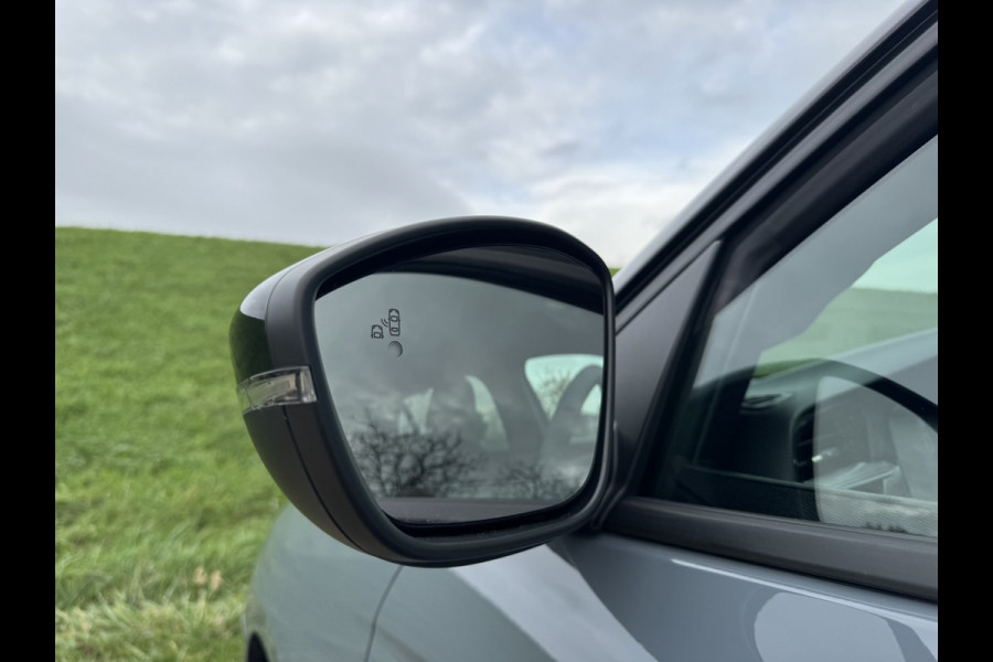 Opel Corsa 1.2 GS Climate Control | Camera | Keyless Opel Corsa 1.2 GS Climate Control | Camera | Keyless