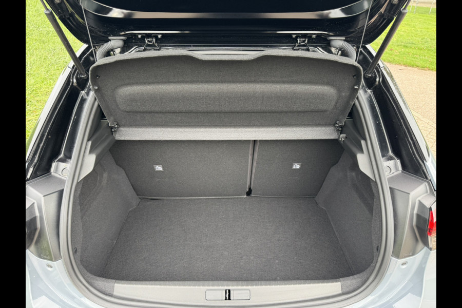 Opel Corsa 1.2 GS Climate Control | Camera | Keyless Opel Corsa 1.2 GS Climate Control | Camera | Keyless