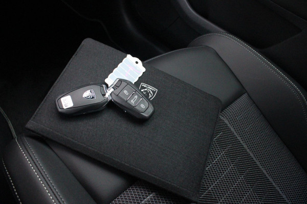 Peugeot 3008 1.2 Hybrid 145PK GT | ELEKTRISCH BEDIENBARE ACHTERKLEP | NAVIGATIE | DRAADLOZE APPLE CARPLAY/ANDROID AUTO | SFEER VERLICHTING | ACHTERUITRIJ CAMERA | PARKEERSENSOREN VOOR EN ACHTER | FULL LED KOPLAMPEN | KEYLESS ENTRY/START | ADAPTIVE CRUISE CONTROL | STOEL/STUUR VERWARMING | LICHTMETALEN VELGEN 19" | DAB+ RADIO |