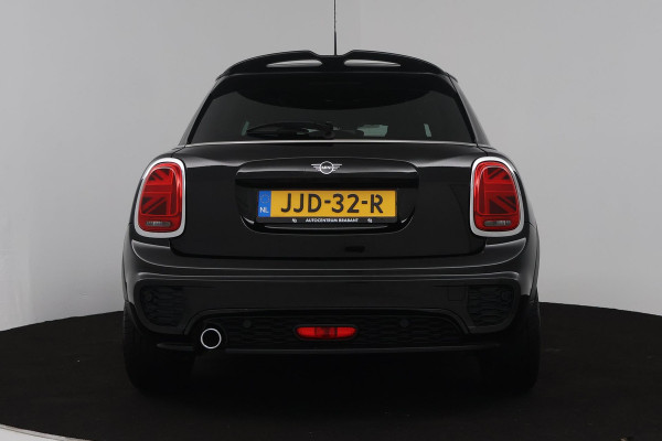 MINI Mini 1.5 Cooper Business Edition (PANORAMADAK, STOELVERWARMING, H&K AUDIO, SFEERVERLICHTING, CARPLAY NAVIGATIE, SENSOREN)
