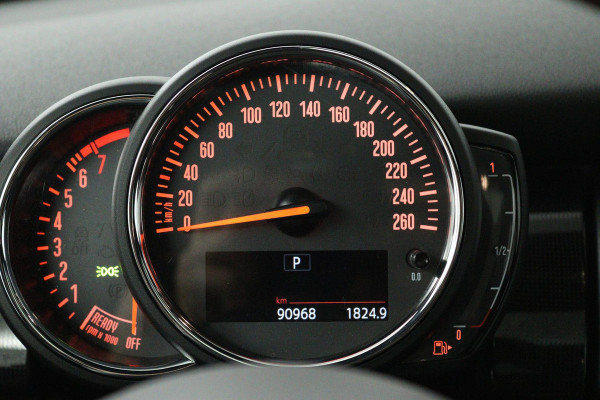 MINI Mini 1.5 Cooper Business Edition (PANORAMADAK, STOELVERWARMING, H&K AUDIO, SFEERVERLICHTING, CARPLAY NAVIGATIE, SENSOREN)