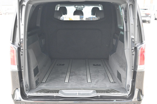 Mercedes-Benz V-Klasse 300d L3 DC XL Avantgarde Standkachel, 360 Camera, Electrische schuifdeuren, Distronic Mercedes-Benz V-Klasse 300d L3 DC XL Avantgarde Standkachel, 360 Camera, Electrische schuifdeuren, Distronic
