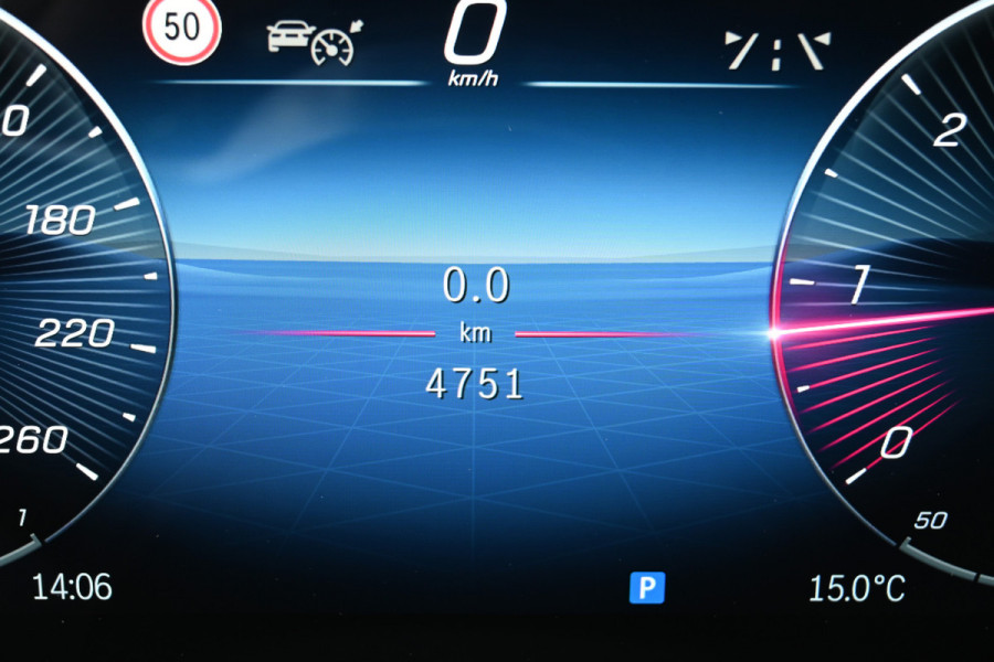 Mercedes-Benz V-Klasse 300d L3 DC XL Avantgarde Standkachel, 360 Camera, Electrische schuifdeuren, Distronic Mercedes-Benz V-Klasse 300d L3 DC XL Avantgarde Standkachel, 360 Camera, Electrische schuifdeuren, Distronic