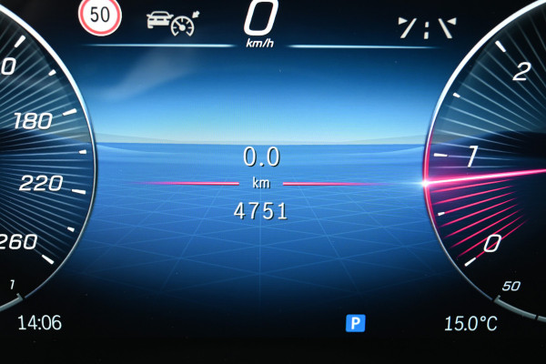 Mercedes-Benz V-Klasse 300d L3 DC XL Avantgarde Standkachel, 360 Camera, Electrische schuifdeuren, Distronic Mercedes-Benz V-Klasse 300d L3 DC XL Avantgarde Standkachel, 360 Camera, Electrische schuifdeuren, Distronic