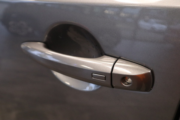 Nissan QASHQAI 1.3 MHEV Xtronic Premiere Edition Panoramadak 18"lmv 1800kg Trekgewicht! Nissan QASHQAI 1.3 MHEV Xtronic Premiere Edition Panoramadak 18"lmv 1800kg Trekgewicht!