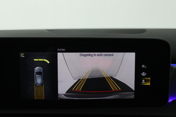 Mercedes-Benz A-Klasse 250 e Business Solution AMG Limited (PANORAMADAK, SFEERVERLICHTING, STOELVERWARMING, ACHTERUITRIJCAMERA) Mercedes-Benz A-Klasse 250 e Business Solution AMG Limited (PANORAMADAK, SFEERVERLICHTING, STOELVERWARMING, ACHTERUITRIJCAMERA)