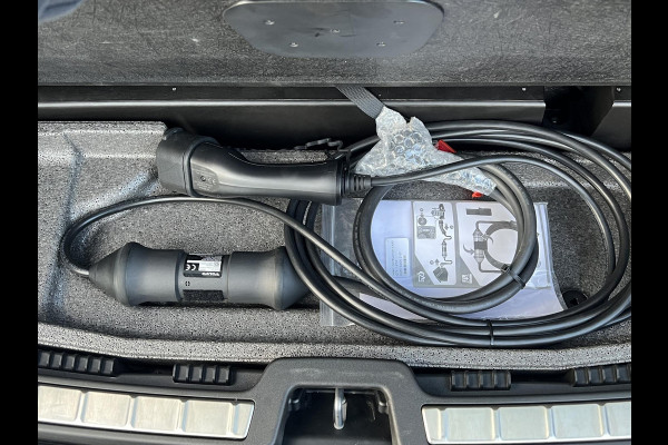 Volvo XC60 2.0 T6 Plug-in hybrid AWD Inscription Expression Mega Vol! 360° Camera | Harman Kardon | Leder | Stoel+Stuurverwarming | Panoramadak | Trekhaak | 12 mnd Bovag Garantie Volvo XC60 2.0 T6 Plug-in hybrid AWD Inscription Expression Mega Vol! 360° Camera | Harman Kardon | Leder | Stoel+Stuurverwarming | Panoramadak | Trekhaak | 12 mnd Bovag Garantie