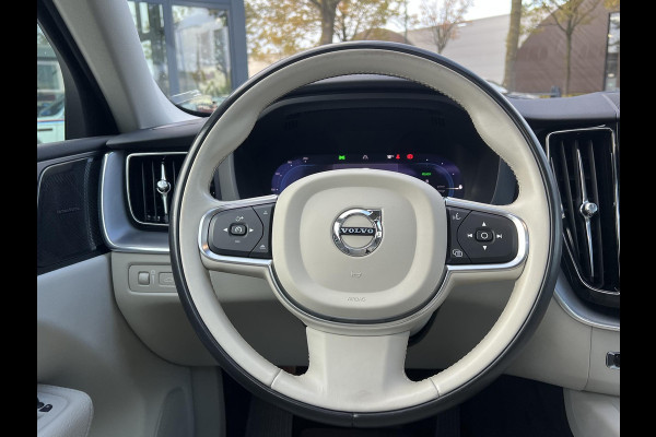Volvo XC60 2.0 T6 Plug-in hybrid AWD Inscription Expression Mega Vol! 360° Camera | Harman Kardon | Leder | Stoel+Stuurverwarming | Panoramadak | Trekhaak | 12 mnd Bovag Garantie Volvo XC60 2.0 T6 Plug-in hybrid AWD Inscription Expression Mega Vol! 360° Camera | Harman Kardon | Leder | Stoel+Stuurverwarming | Panoramadak | Trekhaak | 12 mnd Bovag Garantie
