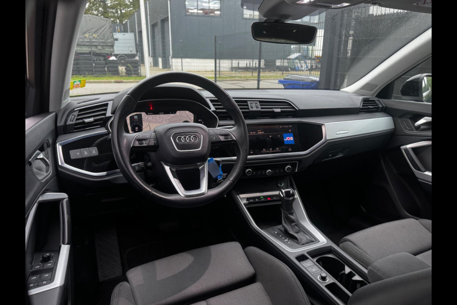 Audi Q3 Sportback 45TFSIe ADVANCE EDITION ADAPTIVE CRUISE CARPLAY EERSTE EIGENAAR NAP BTW Audi Q3 Sportback 45TFSIe ADVANCE EDITION ADAPTIVE CRUISE CARPLAY EERSTE EIGENAAR NAP BTW