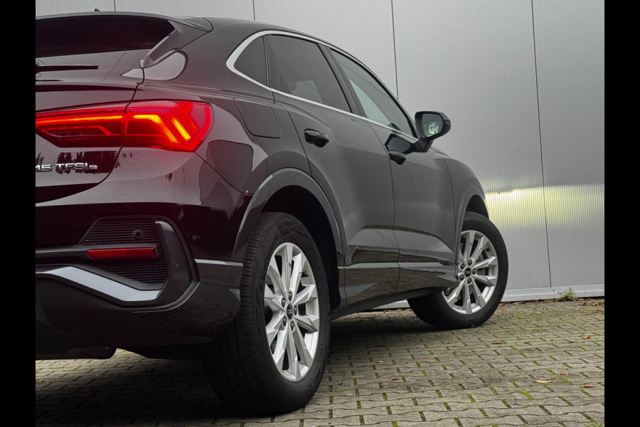Audi Q3 Sportback 45TFSIe ADVANCE EDITION ADAPTIVE CRUISE CARPLAY EERSTE EIGENAAR NAP BTW Audi Q3 Sportback 45TFSIe ADVANCE EDITION ADAPTIVE CRUISE CARPLAY EERSTE EIGENAAR NAP BTW