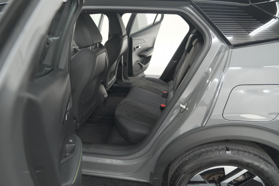 Peugeot 2008 PureTech 130 EAT8 GT | 360 Camera | Stoelmassage | Adaptieve Cruise Control | Dodehoekdetectie Peugeot 2008 PureTech 130 EAT8 GT | 360 Camera | Stoelmassage | Adaptieve Cruise Control | Dodehoekdetectie