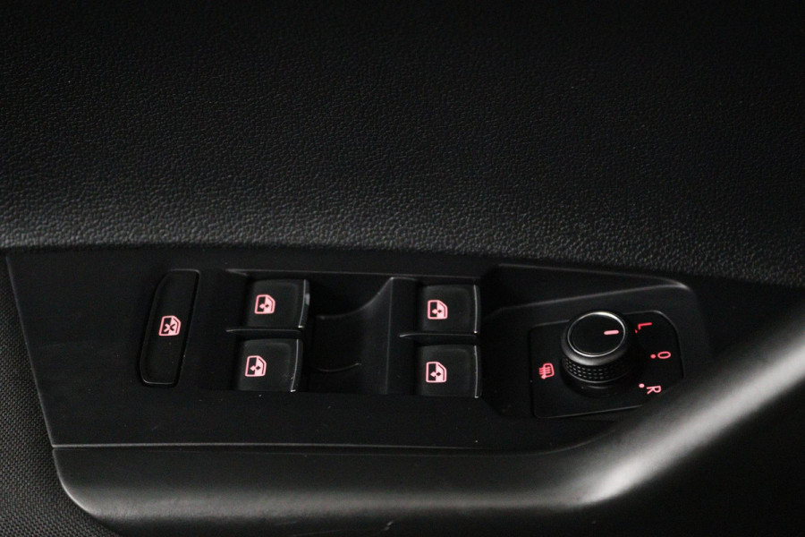 Volkswagen Polo 1.0 TSI Comfortline (CRUISE CONTROL ADAPTIEF, NAVIGATIE CARPLAY, BLUETOOTH)