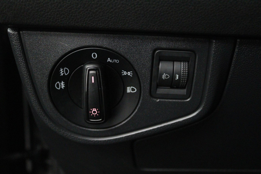 Volkswagen Polo 1.0 TSI Comfortline (CRUISE CONTROL ADAPTIEF, NAVIGATIE CARPLAY, BLUETOOTH)