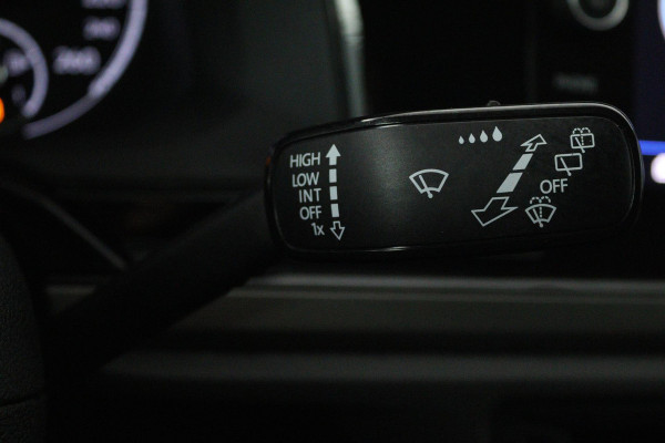 Volkswagen Polo 1.0 TSI Comfortline (CRUISE CONTROL ADAPTIEF, NAVIGATIE CARPLAY, BLUETOOTH)