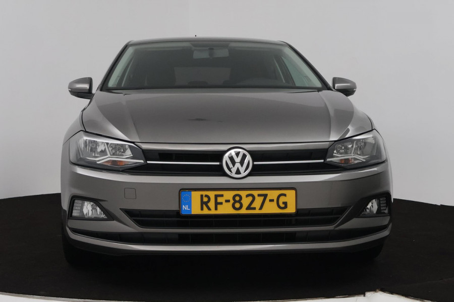 Volkswagen Polo 1.0 TSI Comfortline (CRUISE CONTROL ADAPTIEF, NAVIGATIE CARPLAY, BLUETOOTH)