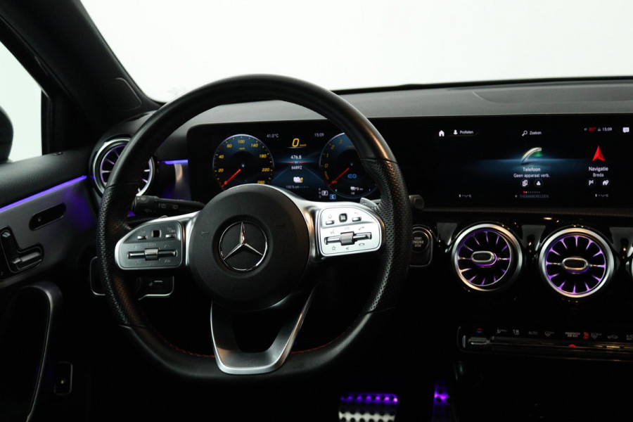 Mercedes-Benz A-Klasse 250 e Business Solution AMG Limited (PANORAMADAK, STOELVERWARMING, SFEERVERLICHTING, ELEKTR STOELEN) Mercedes-Benz A-Klasse 250 e Business Solution AMG Limited (PANORAMADAK, STOELVERWARMING, SFEERVERLICHTING, ELEKTR STOELEN)