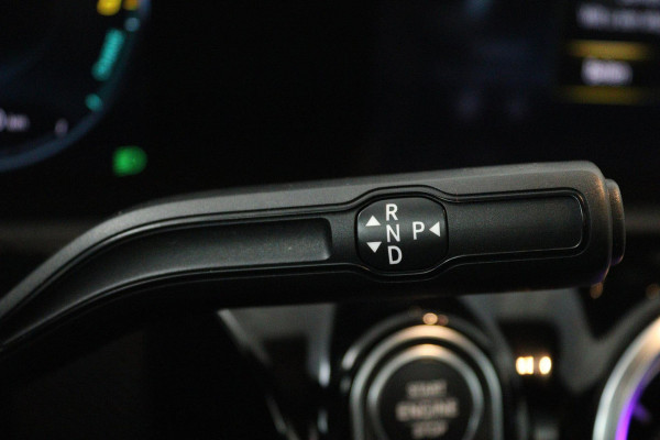 Mercedes-Benz A-Klasse 250 e Business Solution AMG Limited (PANORAMADAK, STOELVERWARMING, SFEERVERLICHTING, ELEKTR STOELEN) Mercedes-Benz A-Klasse 250 e Business Solution AMG Limited (PANORAMADAK, STOELVERWARMING, SFEERVERLICHTING, ELEKTR STOELEN)