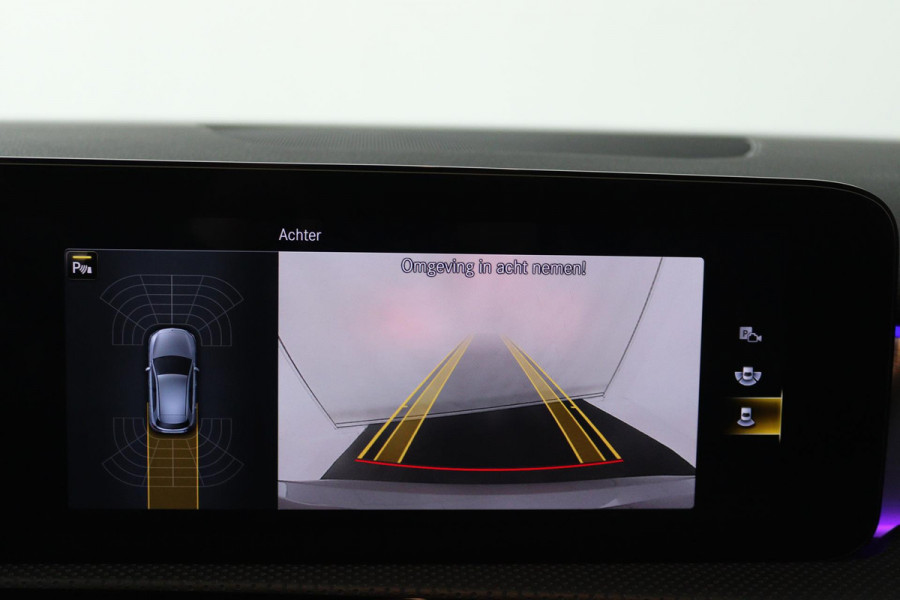 Mercedes-Benz A-Klasse 250 e Business Solution AMG Limited (PANORAMADAK, STOELVERWARMING, SFEERVERLICHTING, ELEKTR STOELEN) Mercedes-Benz A-Klasse 250 e Business Solution AMG Limited (PANORAMADAK, STOELVERWARMING, SFEERVERLICHTING, ELEKTR STOELEN)