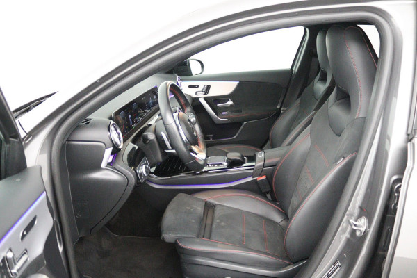 Mercedes-Benz A-Klasse 250 e Business Solution AMG Limited (PANORAMADAK, STOELVERWARMING, SFEERVERLICHTING, ELEKTR STOELEN) Mercedes-Benz A-Klasse 250 e Business Solution AMG Limited (PANORAMADAK, STOELVERWARMING, SFEERVERLICHTING, ELEKTR STOELEN)