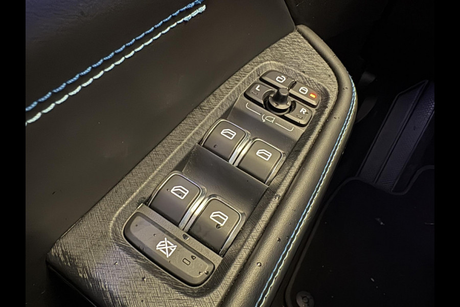 Lynk & Co 01 1.5 261 pk | PHEV | 360 Camera | Adaptieve Cruise | Elek. Achterklep | Panorama dak | Stoelverwarming | 1.800kg Trekgewicht Lynk & Co 01 1.5 261 pk | PHEV | 360 Camera | Adaptieve Cruise | Elek. Achterklep | Panorama dak | Stoelverwarming | 1.800kg Trekgewicht