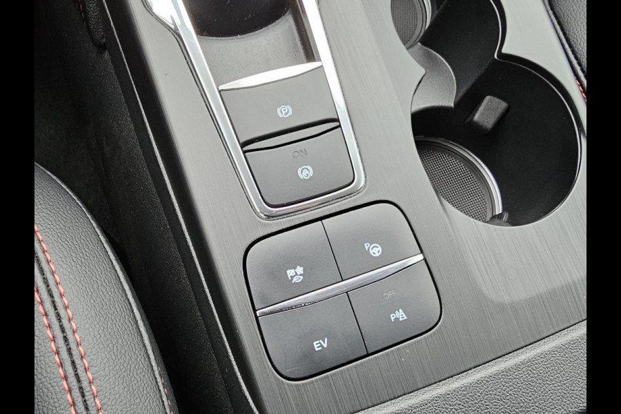 Ford Kuga 2.5 PHEV ST-Line X 225 PK | Afneembare trekhaak | Adaptive Cruise | Winterpack | Head-Up Display | B&O Audio | Technology Pack | Verlengde garantie tm. 08-2029 Ford Kuga 2.5 PHEV ST-Line X 225 PK | Afneembare trekhaak | Adaptive Cruise | Winterpack | Head-Up Display | B&O Audio | Technology Pack | Verlengde garantie tm. 08-2029