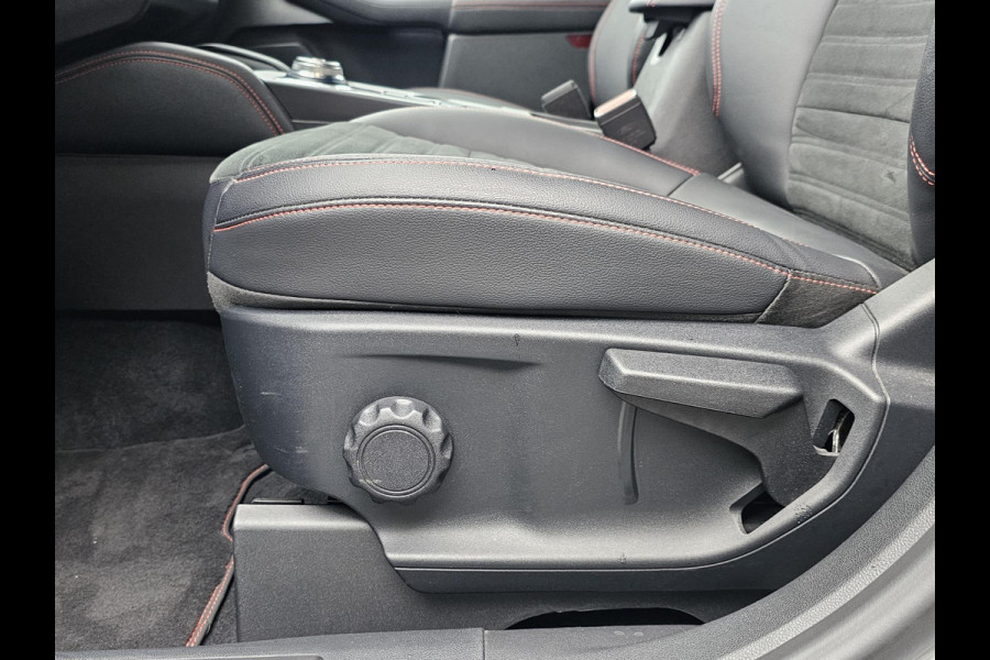 Ford Kuga 2.5 PHEV ST-Line X 225 PK | Afneembare trekhaak | Adaptive Cruise | Winterpack | Head-Up Display | B&O Audio | Technology Pack | Verlengde garantie tm. 08-2029 Ford Kuga 2.5 PHEV ST-Line X 225 PK | Afneembare trekhaak | Adaptive Cruise | Winterpack | Head-Up Display | B&O Audio | Technology Pack | Verlengde garantie tm. 08-2029