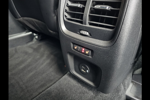 Ford Kuga 2.5 PHEV ST-Line X 225 PK | Afneembare trekhaak | Adaptive Cruise | Winterpack | Head-Up Display | B&O Audio | Technology Pack | Verlengde garantie tm. 08-2029 Ford Kuga 2.5 PHEV ST-Line X 225 PK | Afneembare trekhaak | Adaptive Cruise | Winterpack | Head-Up Display | B&O Audio | Technology Pack | Verlengde garantie tm. 08-2029