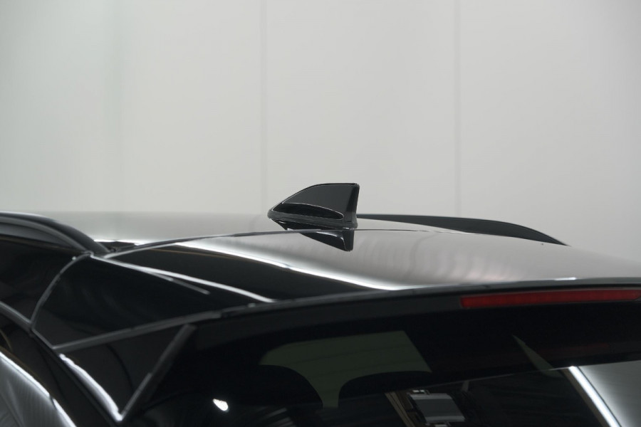 Renault Austral 1.2 E-Tech full hybrid 200 iconic esprit Alpine | Nieuw! | 360 Camera | Panoramadak | Adaptieve Cruise Control