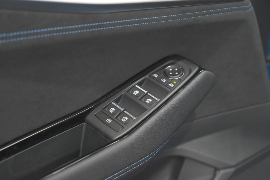 Renault Austral 1.2 E-Tech full hybrid 200 iconic esprit Alpine | Nieuw! | 360 Camera | Panoramadak | Adaptieve Cruise Control