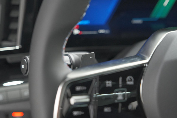 Renault Austral 1.2 E-Tech full hybrid 200 iconic esprit Alpine | Nieuw! | 360 Camera | Panoramadak | Adaptieve Cruise Control