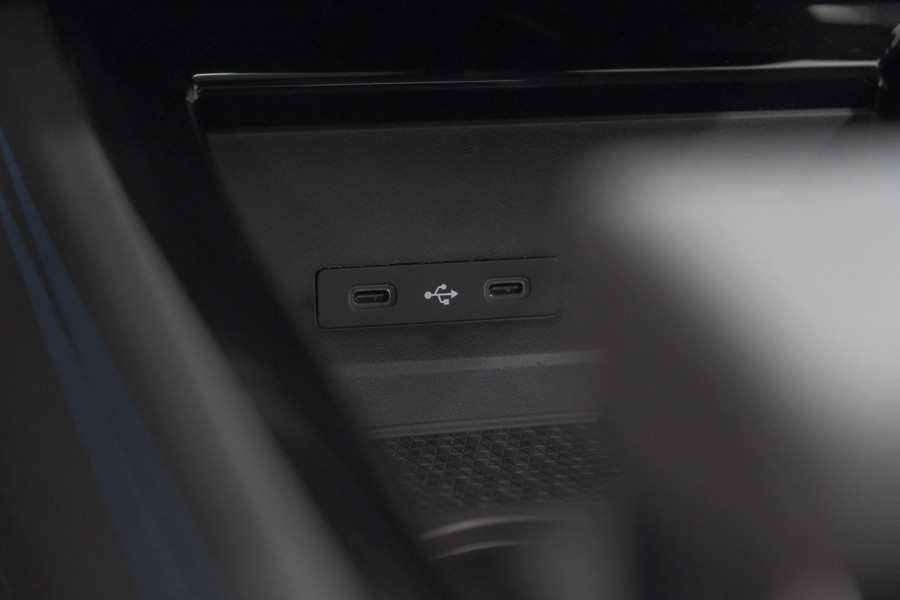 Renault Austral 1.2 E-Tech full hybrid 200 iconic esprit Alpine | Nieuw! | 360 Camera | Panoramadak | Adaptieve Cruise Control