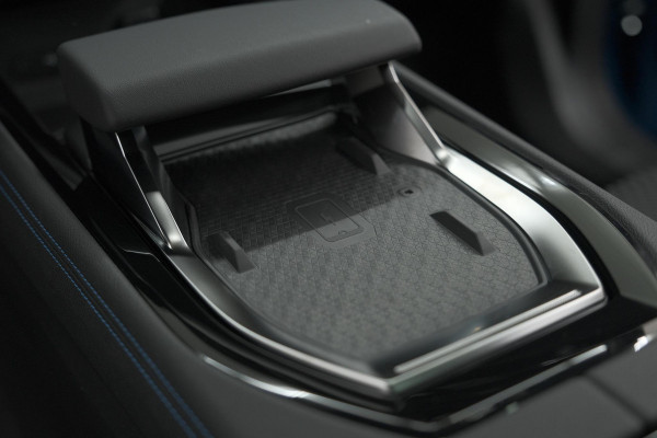 Renault Austral 1.2 E-Tech full hybrid 200 iconic esprit Alpine | Nieuw! | 360 Camera | Panoramadak | Adaptieve Cruise Control