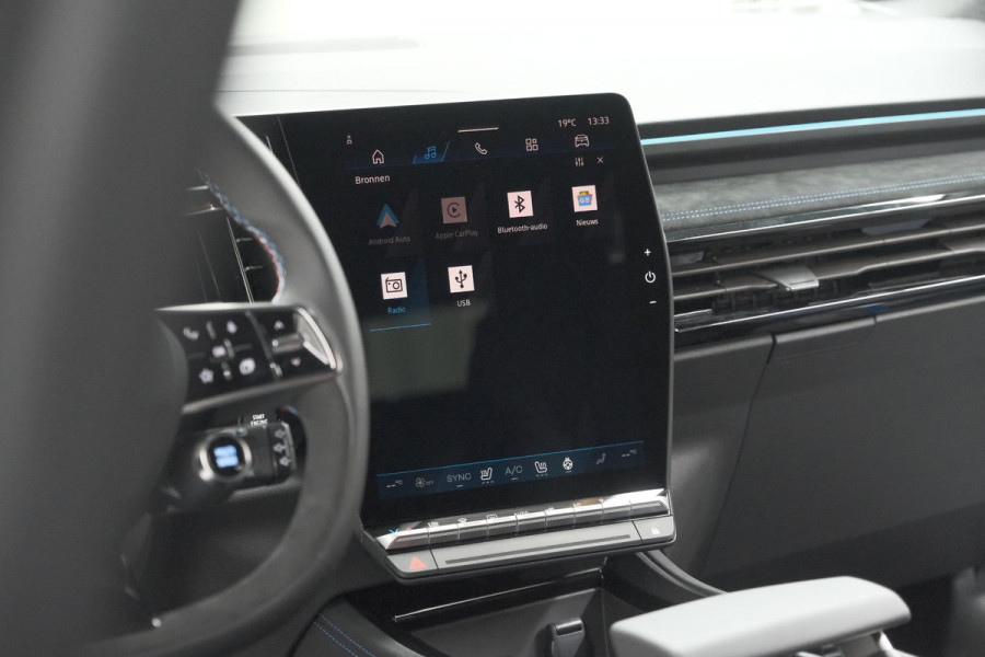 Renault Austral 1.2 E-Tech full hybrid 200 iconic esprit Alpine | Nieuw! | 360 Camera | Panoramadak | Adaptieve Cruise Control