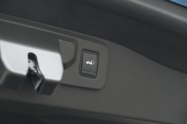 Renault Austral 1.2 E-Tech full hybrid 200 iconic esprit Alpine | Nieuw! | 360 Camera | Panoramadak | Adaptieve Cruise Control