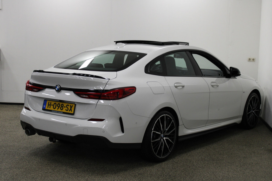 BMW 2 Serie Gran Coupé 218i High Executive Edition M-sport|Pano|Kuip|Headup|Stoelverw. BMW 2 Serie Gran Coupé 218i High Executive Edition M-sport|Pano|Kuip|Headup|Stoelverw.