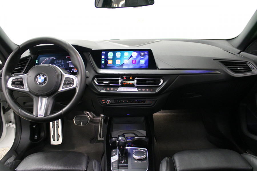 BMW 2 Serie Gran Coupé 218i High Executive Edition M-sport|Pano|Kuip|Headup|Stoelverw. BMW 2 Serie Gran Coupé 218i High Executive Edition M-sport|Pano|Kuip|Headup|Stoelverw.