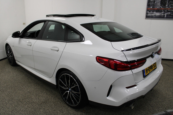 BMW 2 Serie Gran Coupé 218i High Executive Edition M-sport|Pano|Kuip|Headup|Stoelverw. BMW 2 Serie Gran Coupé 218i High Executive Edition M-sport|Pano|Kuip|Headup|Stoelverw.