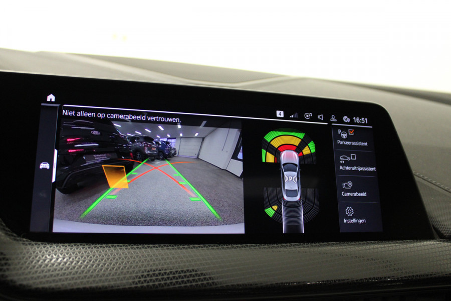 BMW 2 Serie Gran Coupé 218i High Executive Edition M-sport|Pano|Kuip|Headup|Stoelverw. BMW 2 Serie Gran Coupé 218i High Executive Edition M-sport|Pano|Kuip|Headup|Stoelverw.