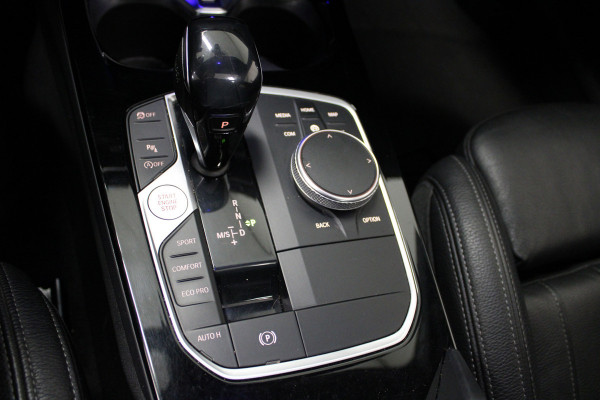 BMW 2 Serie Gran Coupé 218i High Executive Edition M-sport|Pano|Kuip|Headup|Stoelverw. BMW 2 Serie Gran Coupé 218i High Executive Edition M-sport|Pano|Kuip|Headup|Stoelverw.