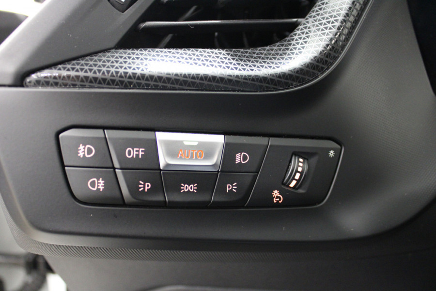 BMW 2 Serie Gran Coupé 218i High Executive Edition M-sport|Pano|Kuip|Headup|Stoelverw. BMW 2 Serie Gran Coupé 218i High Executive Edition M-sport|Pano|Kuip|Headup|Stoelverw.